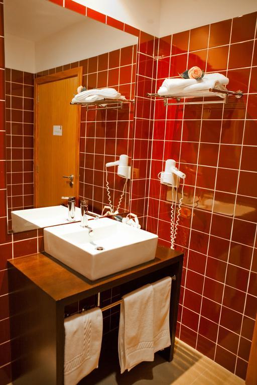 Hotel Vila Luena فيلا فيرد الغرفة الصورة